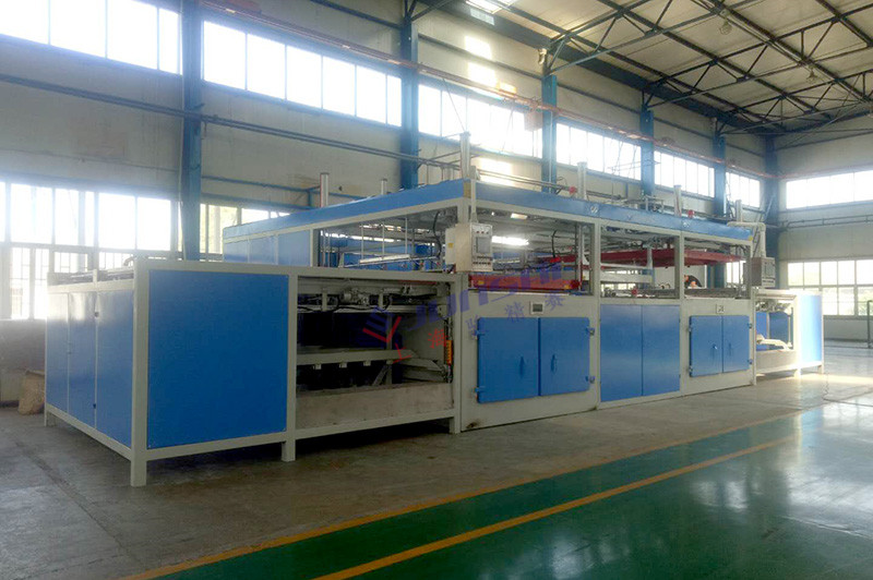 雙頭自動<a href=http://www.tingyuehotel.com/ target=_blank class=infotextkey>吸塑機</a>.jpg